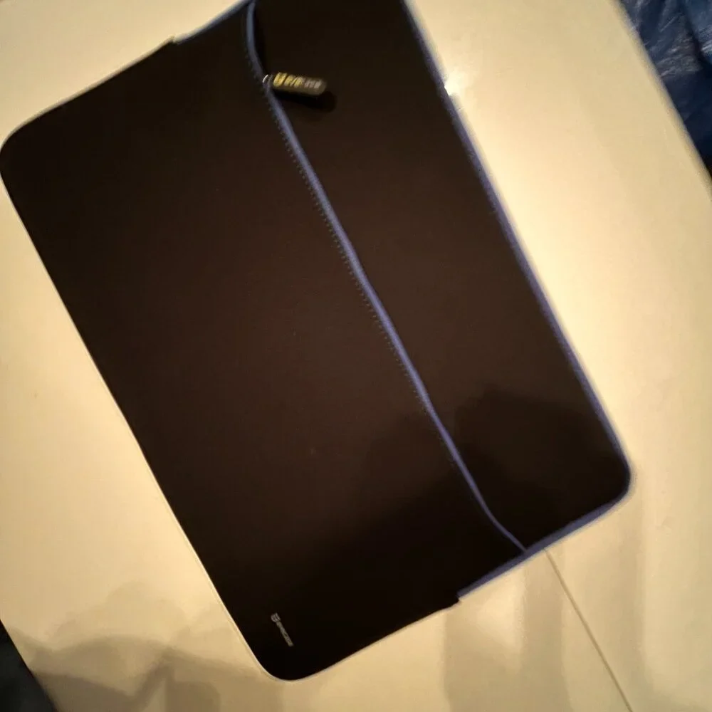 Laptop and Computer‎ Cushioned Case Zipper Closure by Evercase - Used Twice